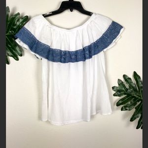 JW Style White and Blue Top Size Small
